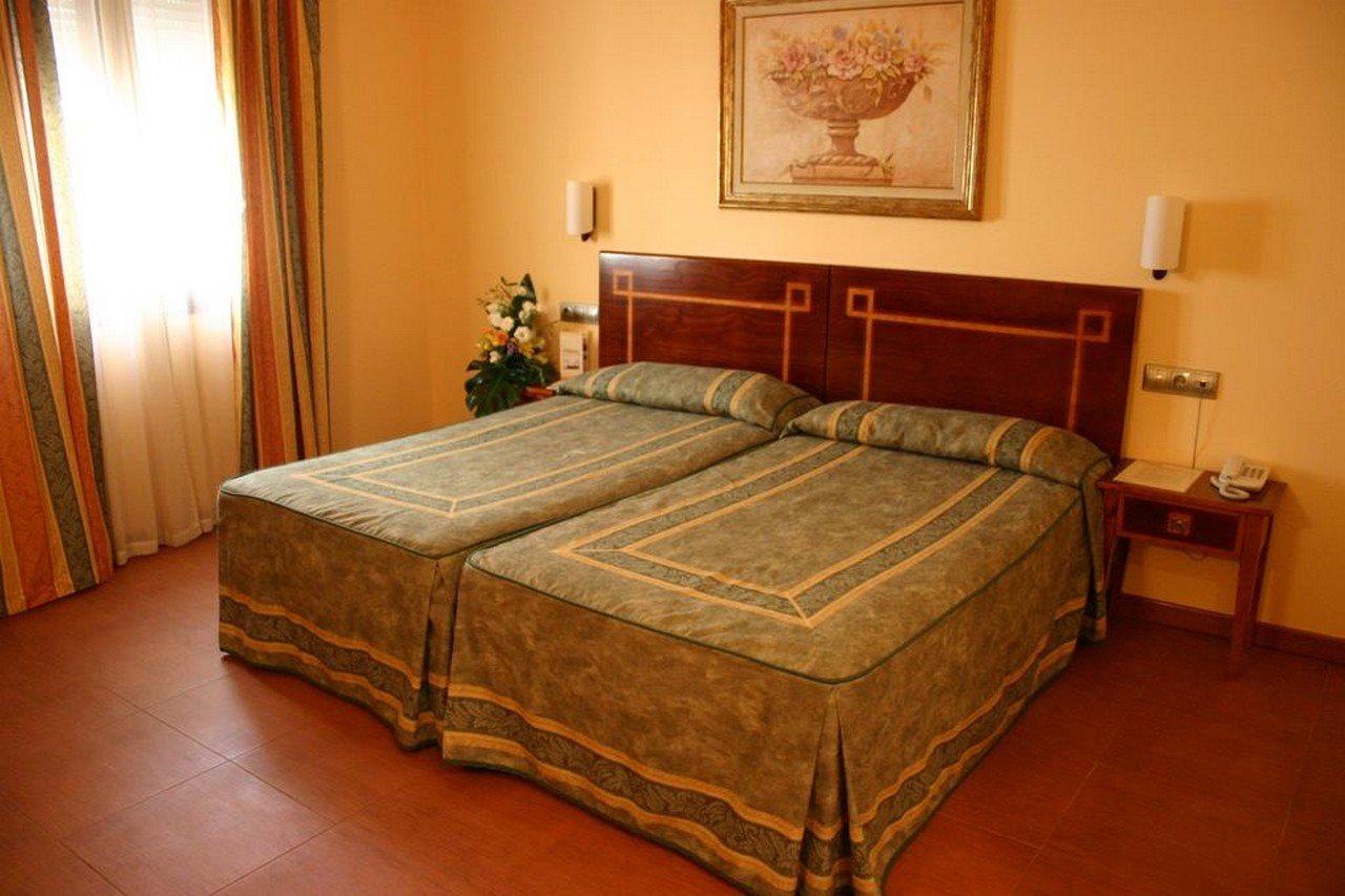 Hotel Mm Antequera Extérieur photo