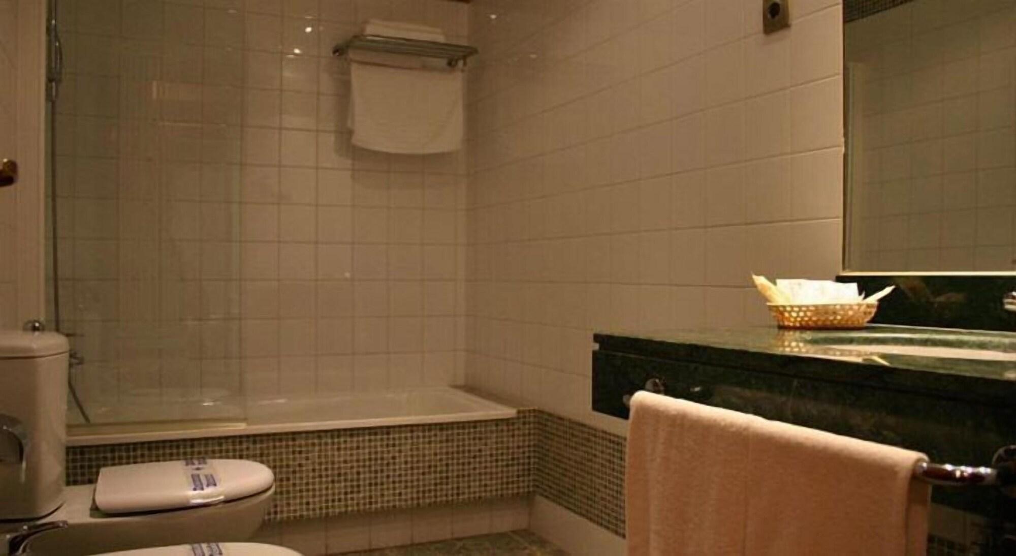 Hotel Mm Antequera Extérieur photo