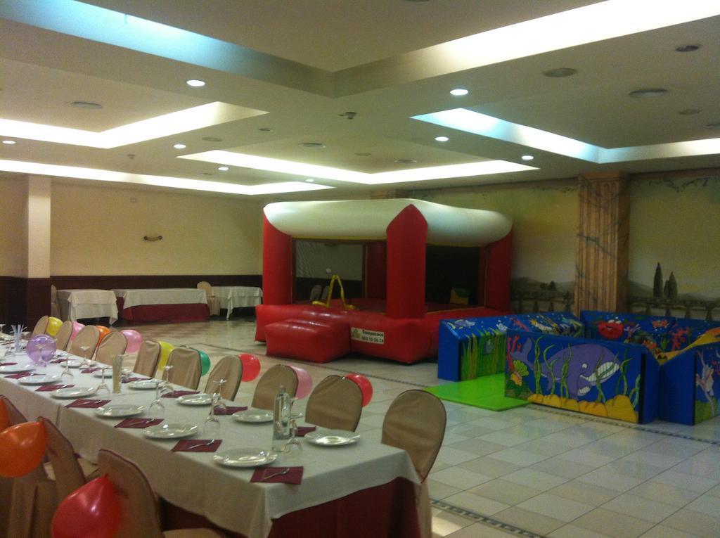 Hotel Mm Antequera Extérieur photo