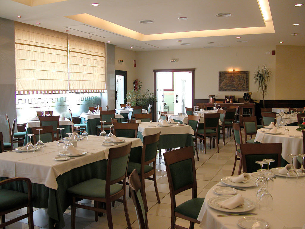 Hotel Mm Antequera Extérieur photo