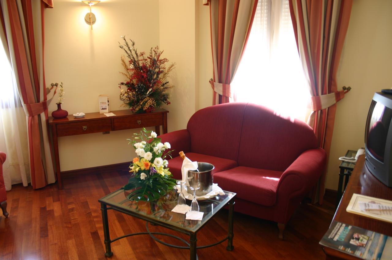 Hotel Mm Antequera Extérieur photo