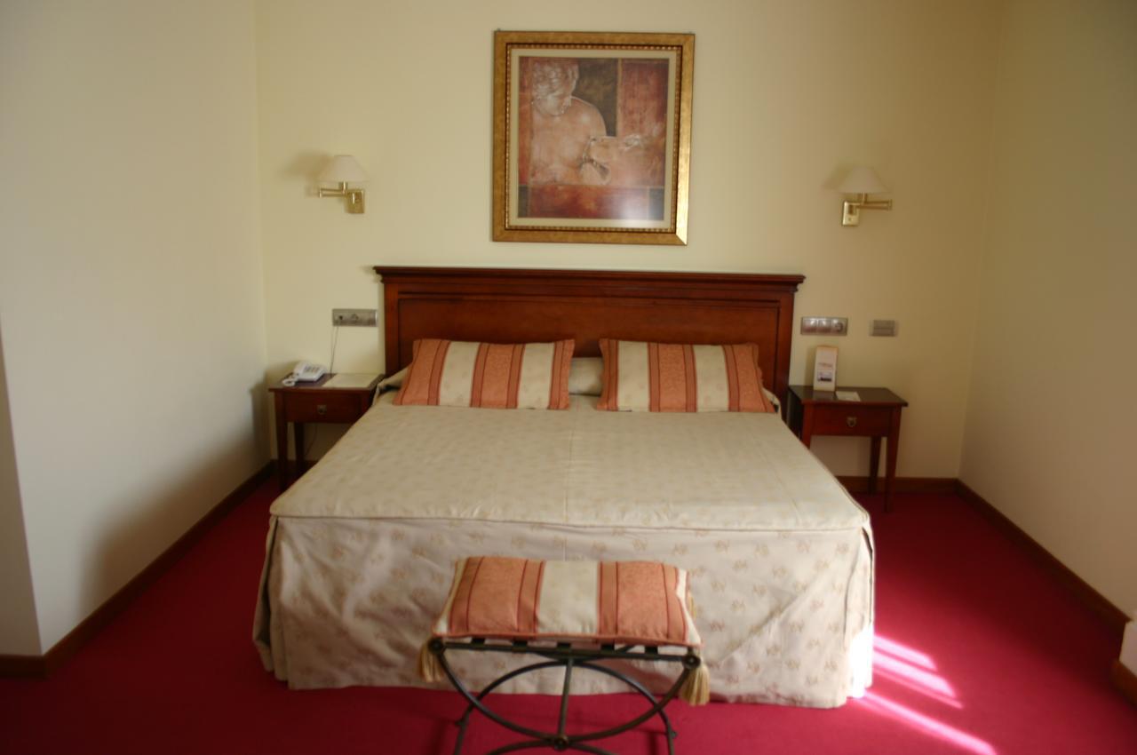 Hotel Mm Antequera Extérieur photo
